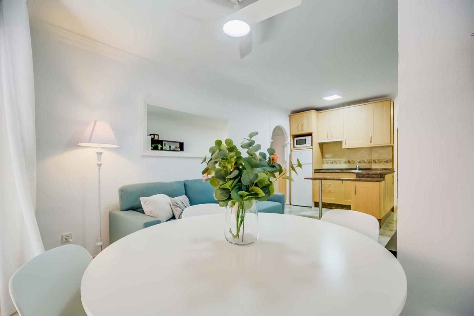 Apartament Yate Iv *